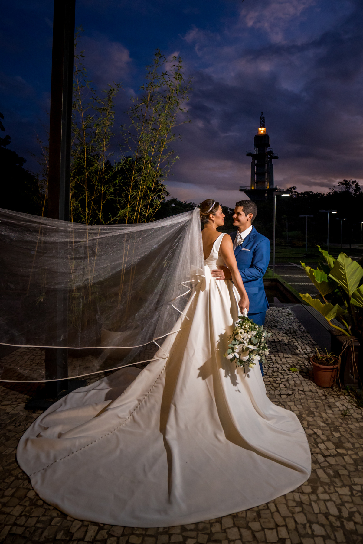 vestido de noiva ellis verline | casamento em belem no martens café | vou casar 2024 | linda festa de casamento | gui sampaio fotografo paraense de casamento | casamento no mangal das garças | | noivas paraenses | noivos belem | aliança com amor eterno