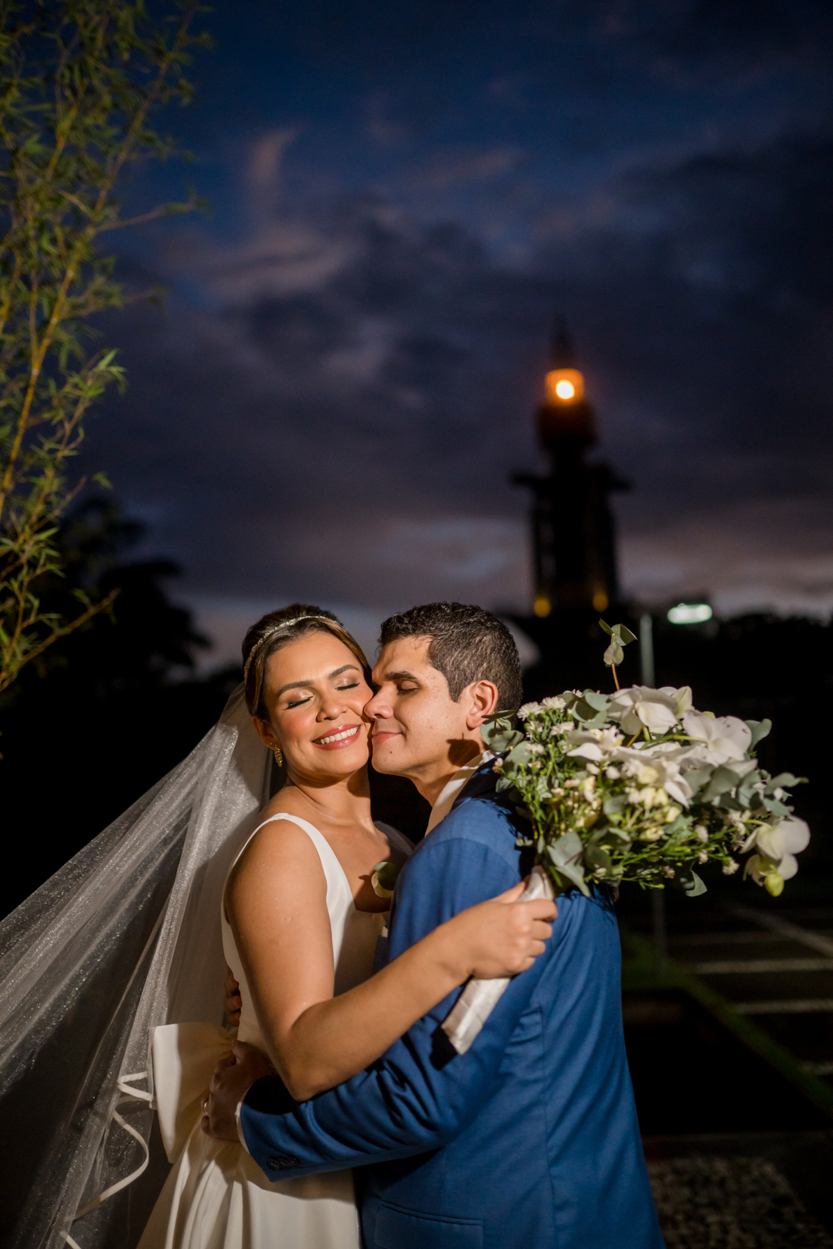 vestido de noiva ellis verline | casamento em belem no martens café | vou casar 2024 | linda festa de casamento | gui sampaio fotografo paraense de casamento | casamento no mangal das garças | | noivas paraenses | noivos belem | aliança com amor eterno