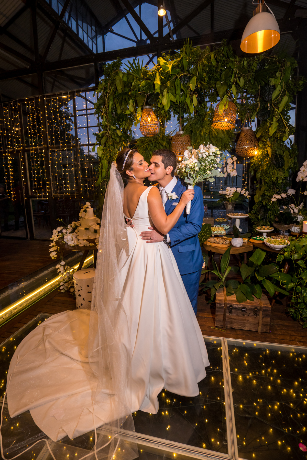 vestido de noiva ellis verline | casamento em belem no martens café | vou casar 2024 | linda festa de casamento | gui sampaio fotografo paraense de casamento | casamento no mangal das garças | | noivas paraenses | noivos belem | aliança com amor eterno