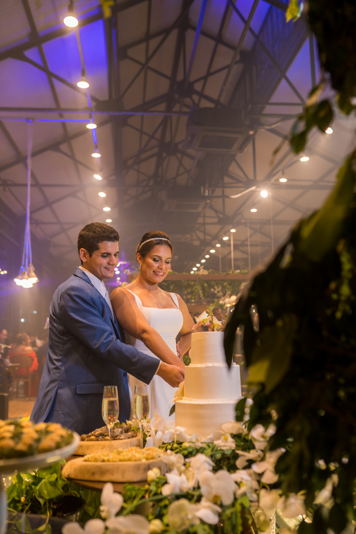 vestido de noiva ellis verline | casamento em belem no martens café | vou casar 2024 | linda festa de casamento | gui sampaio fotografo paraense de casamento | casamento no mangal das garças | | noivas paraenses | noivos belem | aliança com amor eterno