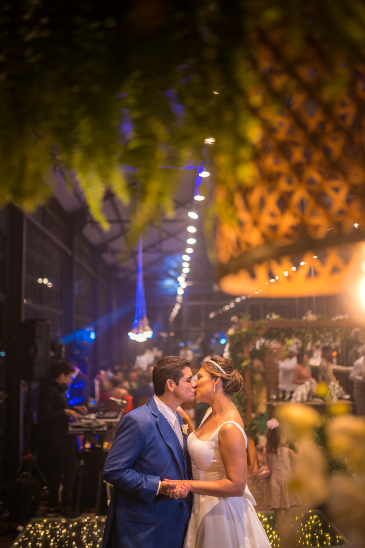 vestido de noiva ellis verline | casamento em belem no martens café | vou casar 2024 | linda festa de casamento | gui sampaio fotografo paraense de casamento | casamento no mangal das garças | | noivas paraenses | noivos belem | aliança com amor eterno