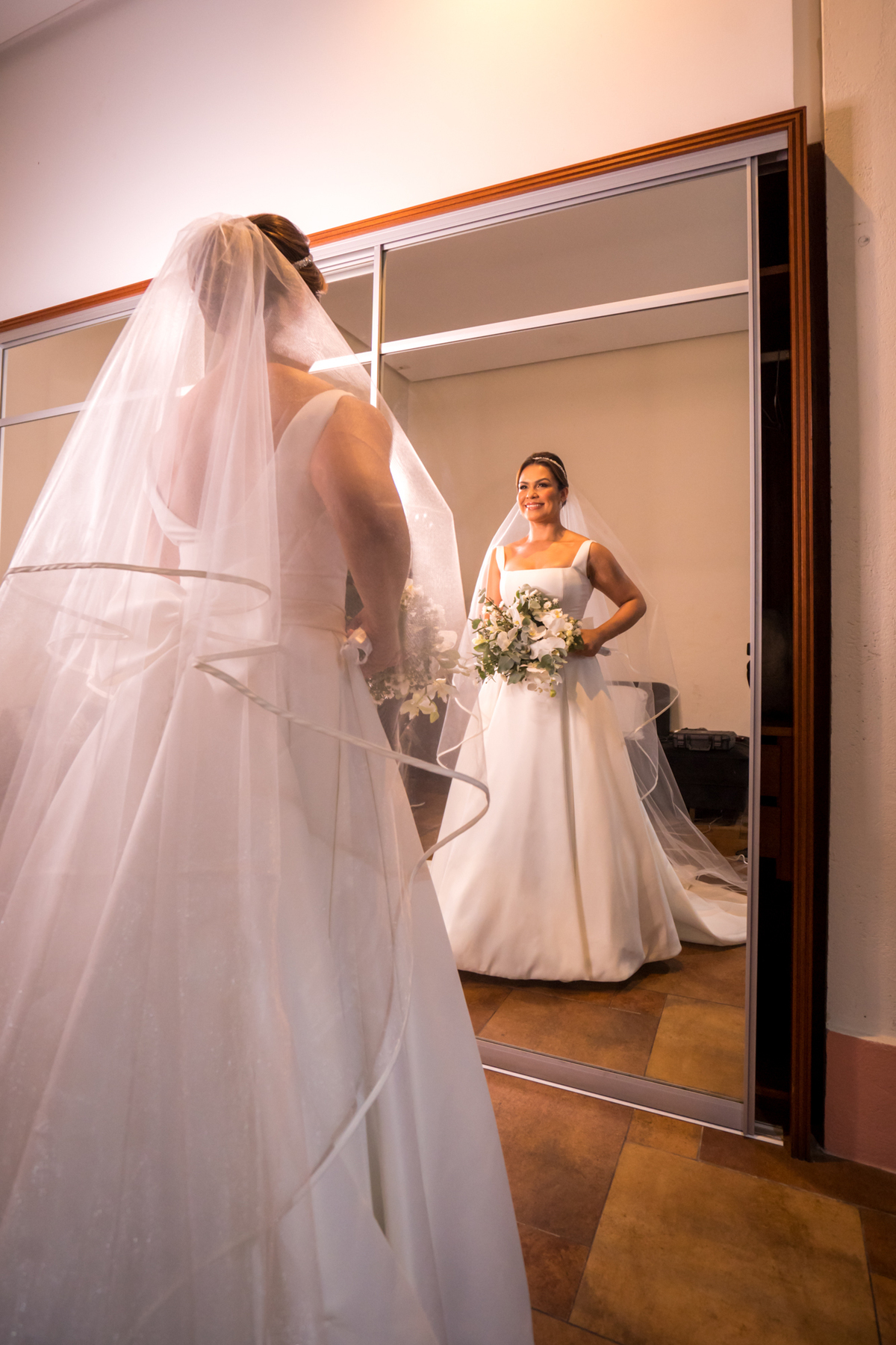 vestido de noiva ellis verline | casamento em belem no martens café | vou casar 2024 | linda festa de casamento | gui sampaio fotografo paraense de casamento | casamento no mangal das garças | | noivas paraenses | noivos belem | aliança com amor eterno