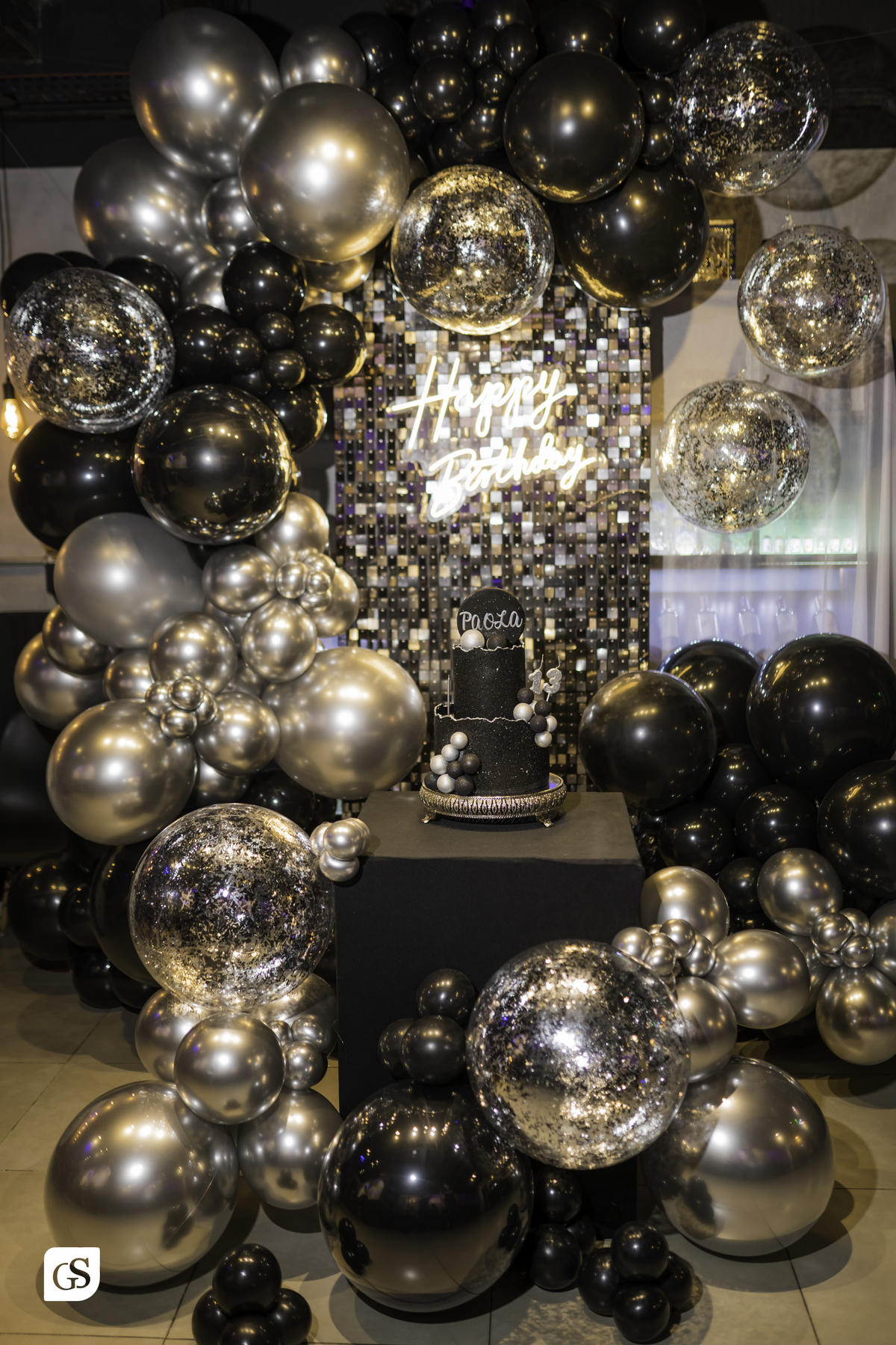 cobertura fotografica com fotógrafo paraense gui sampaio no gramophone café em belém do pará dos 13 anos da linda aniversariante comemorando com sua familia e amigos em uma festa memoravel 