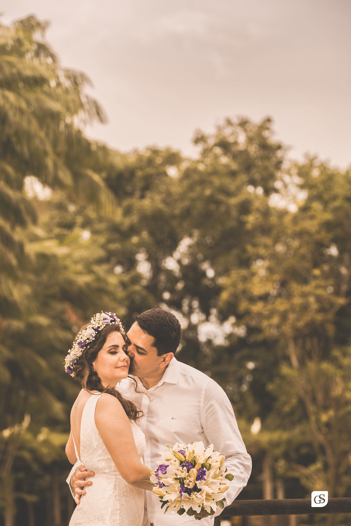 casamento civil e ensaio no mangal das garças belem - pa  beijo