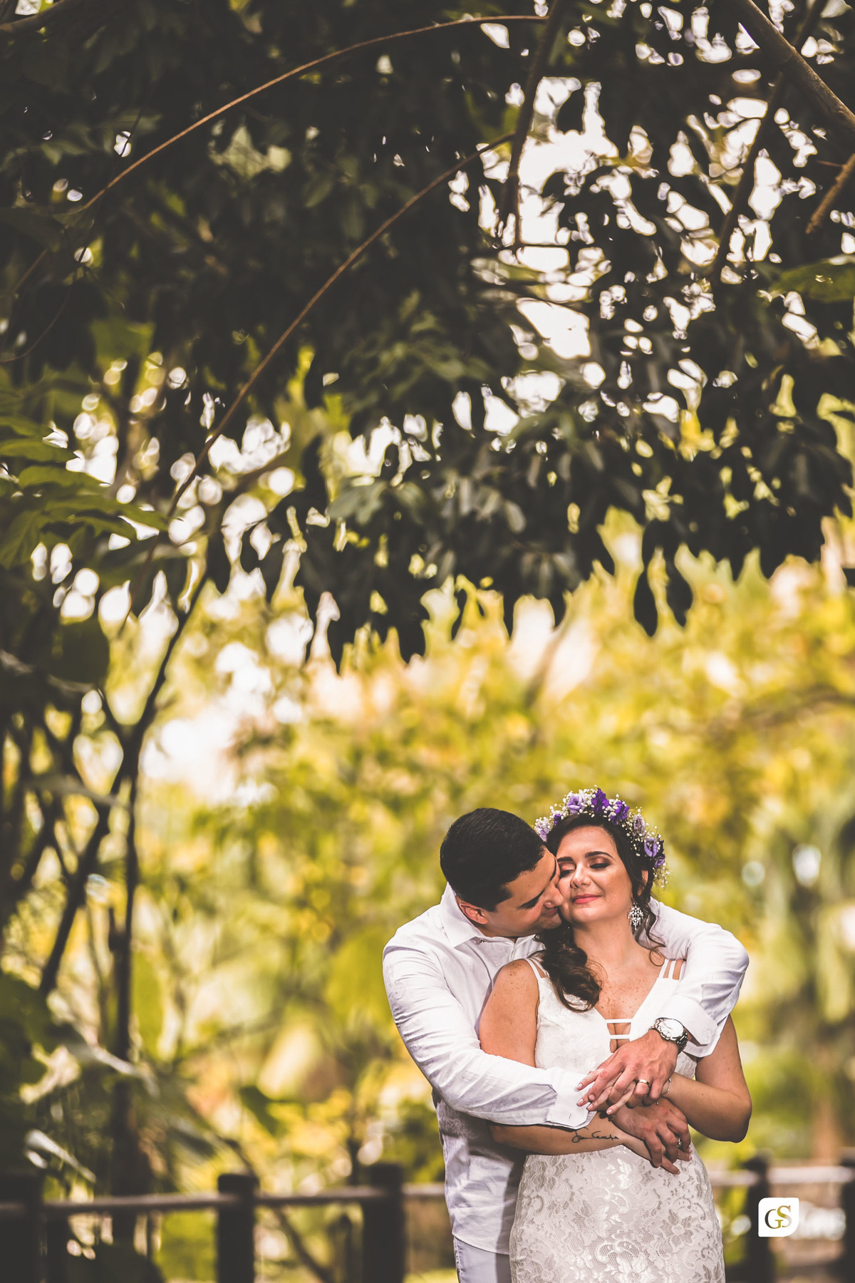 casamento civil e ensaio no mangal das garças belem - pa beijo