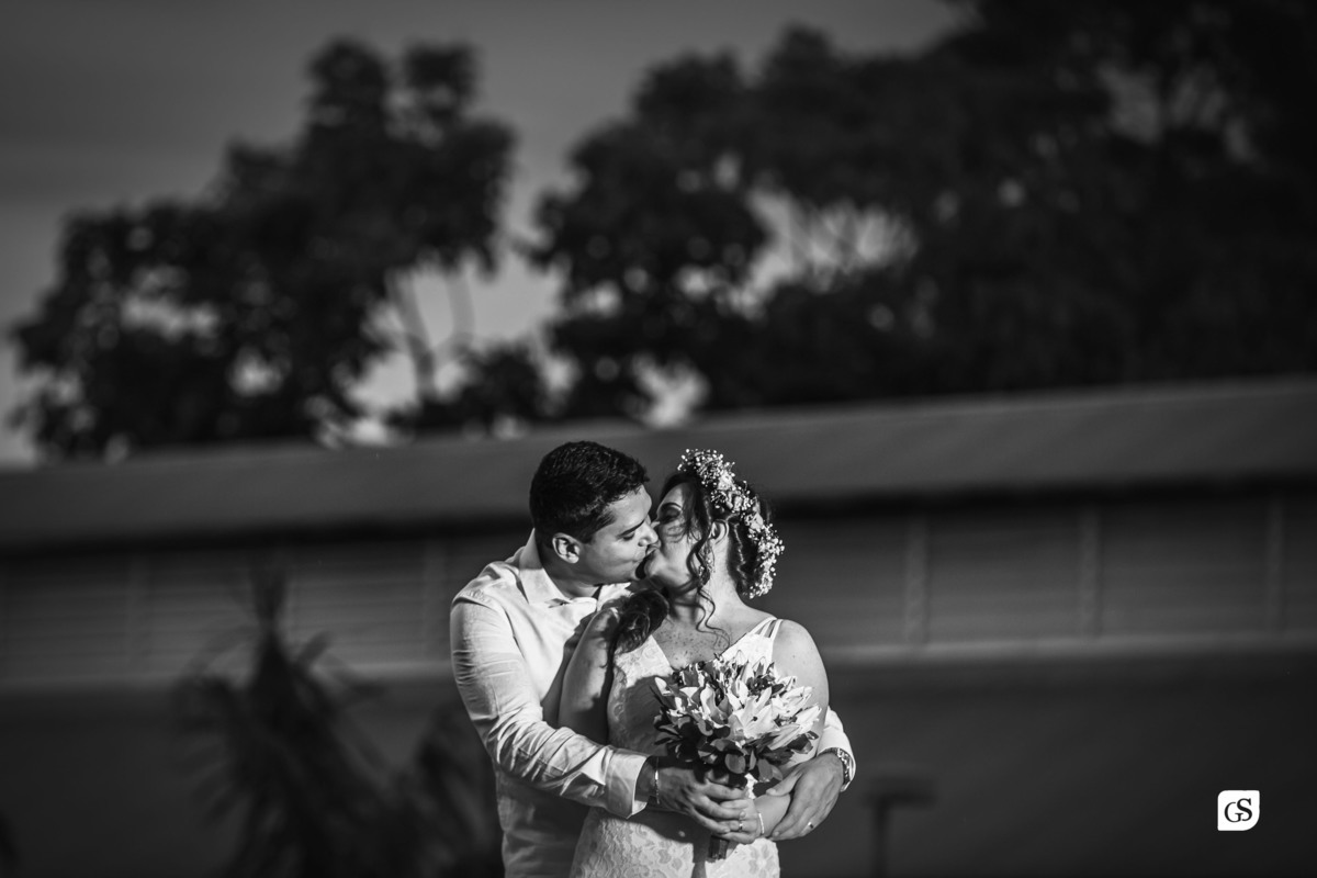 casamento civil e ensaio no mangal das garças belem - pa beijo