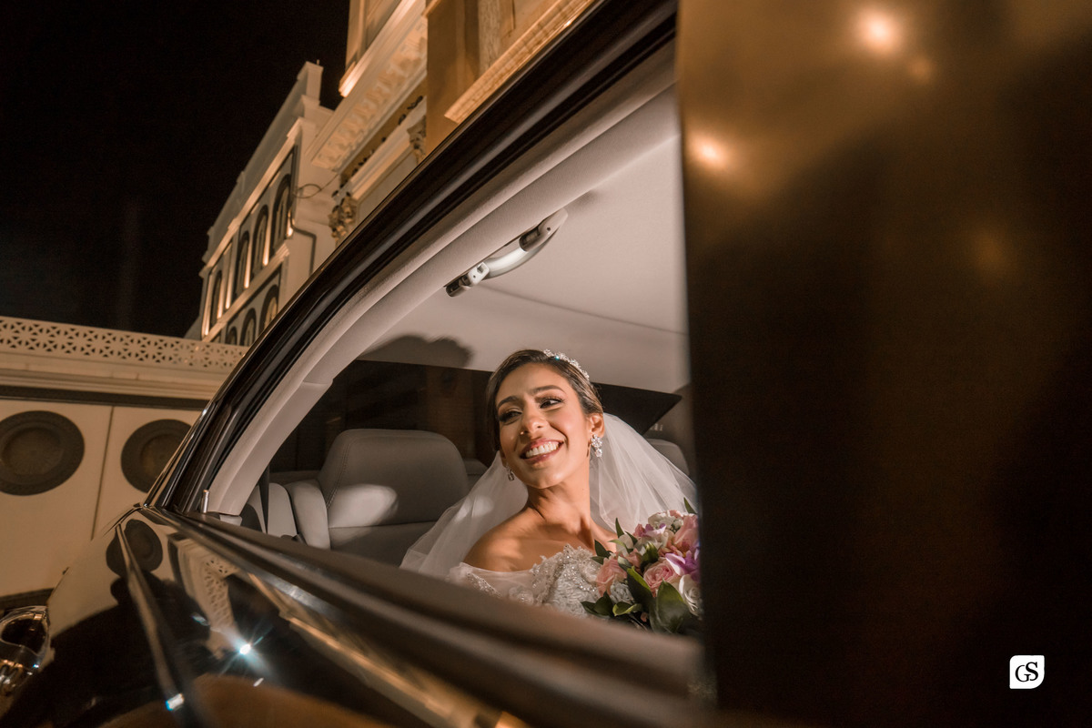 noiva no carro