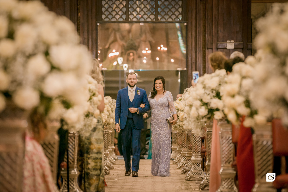 entrada do noivo na igreja