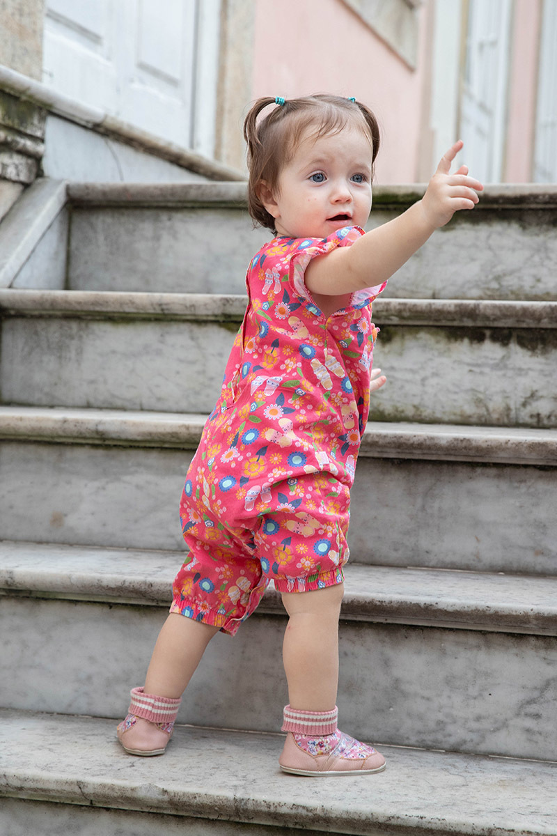 Ensaio de Família: Gaby na escada da Casa de Ruy Barbosa, Rio de Janeiro.