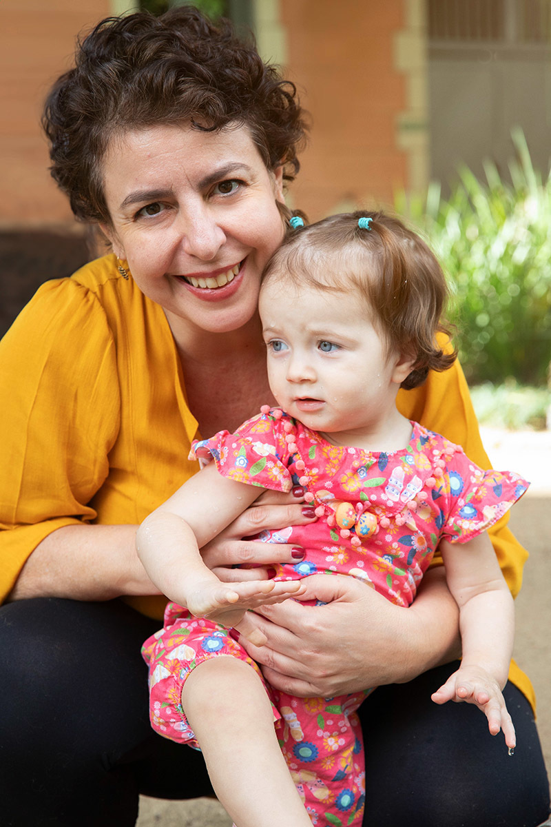 Ensaio de Família: Gaby no colo da Marta no Rio de Janeiro.