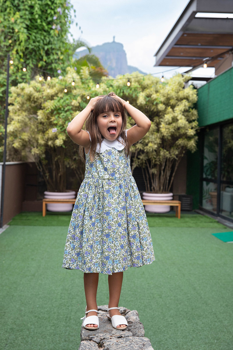 Festa de aniversário de 5 anos no Animasom: Malu fazendo careta, Rio de Janeiro.