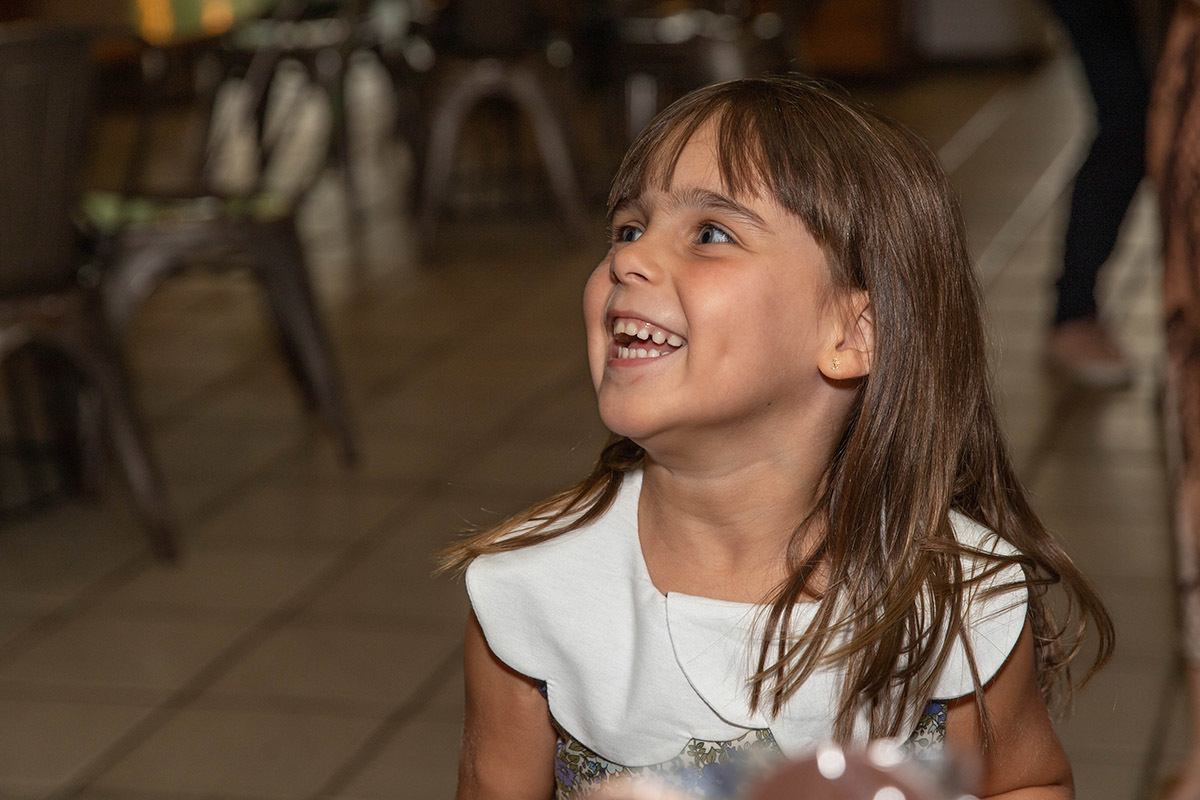 Festa de aniversário de 5 anos no Animasom: Malu sorrindo, Rio de Janeiro.