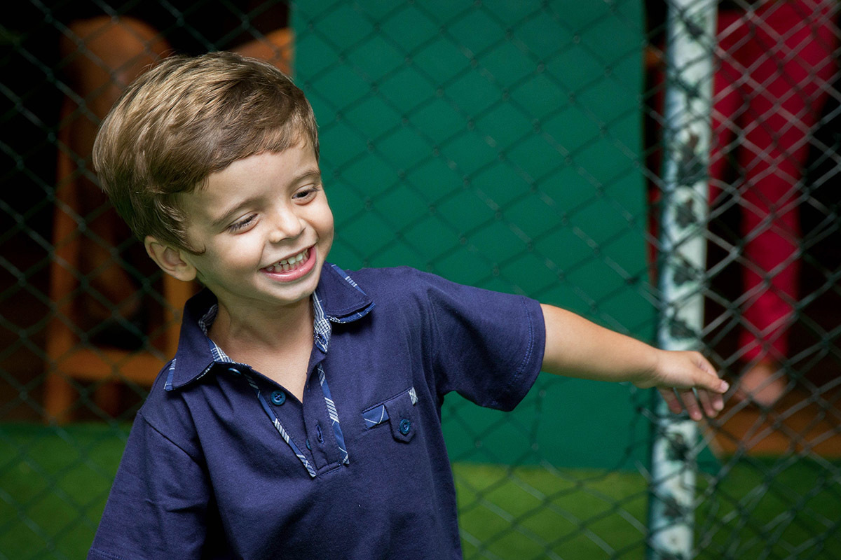 Festa de aniversário do Mateus: Mateus, 3 anos, sorrindo - Rio de Janeiro.