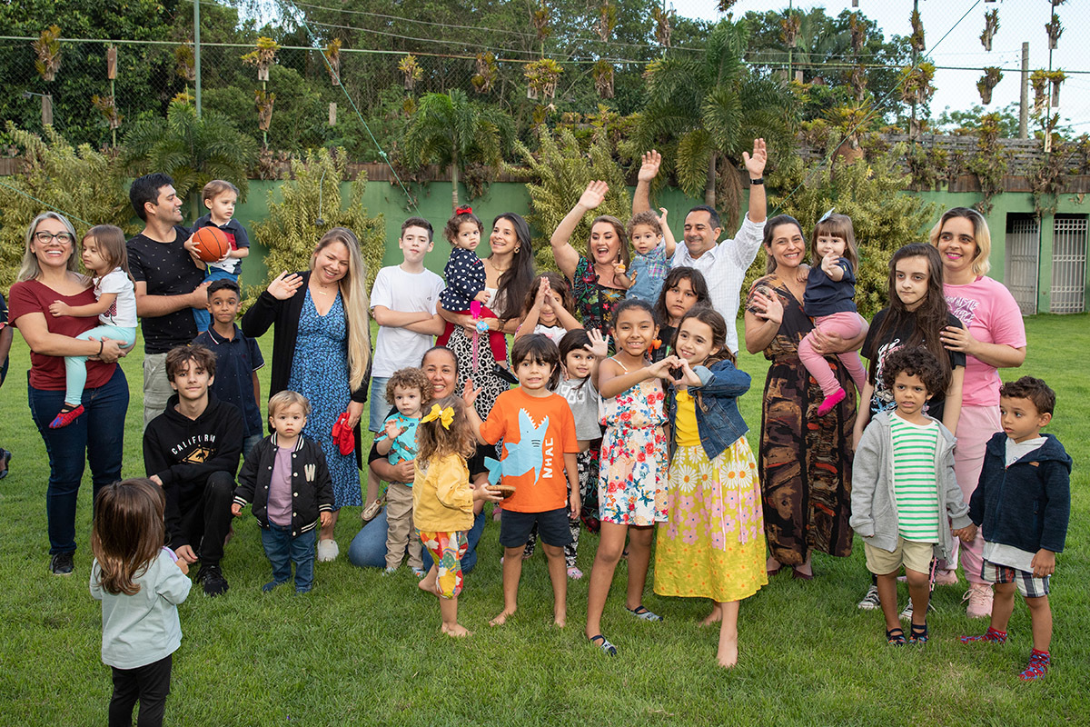 Festa de 2 anos Vitor: Vitor brincando com amigos no Sítio Recanto dos Sonhos, RJ.