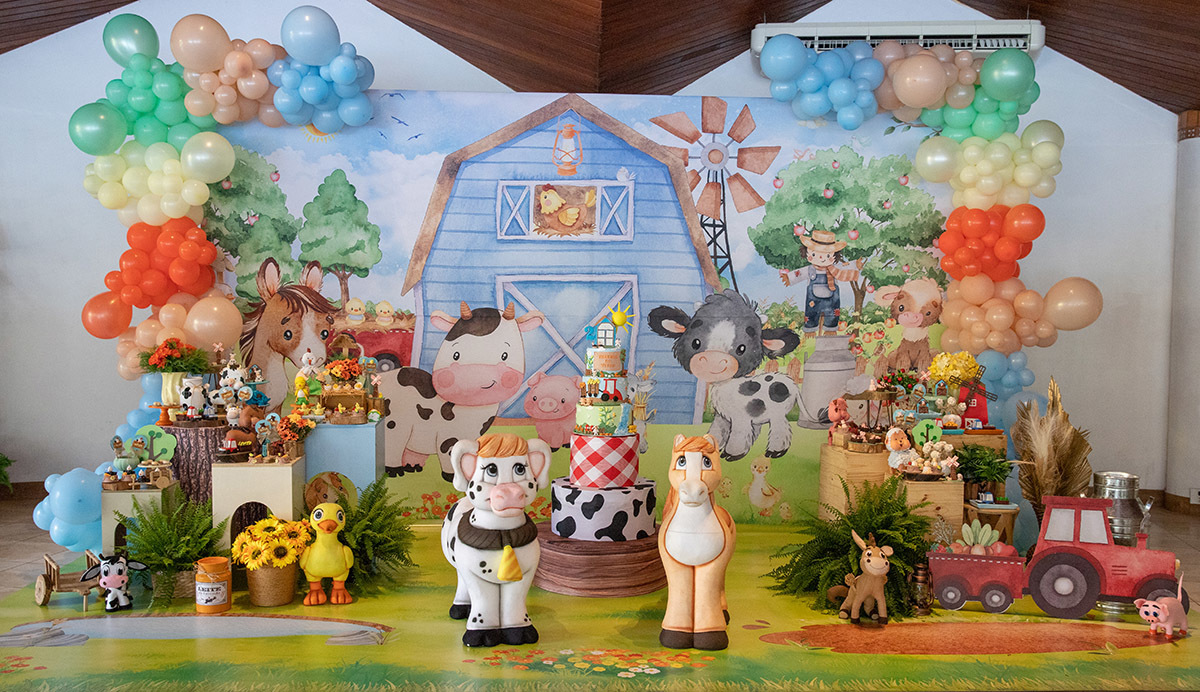 Decoração da festa de 2 anos do Vitor, tema fazendinha no Sítio Recanto dos Sonhos.