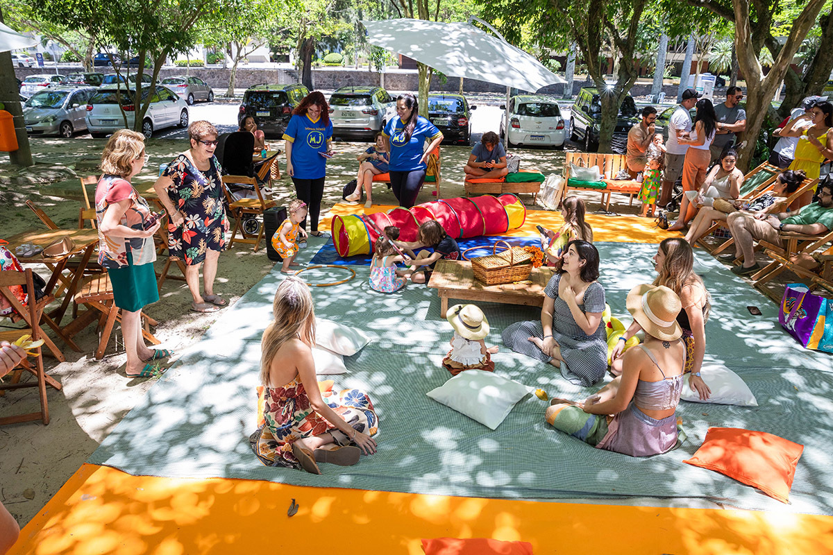 Amigos na festa Piquenique de 1 ano da Alice na Lagoa no Rio de Janeiro