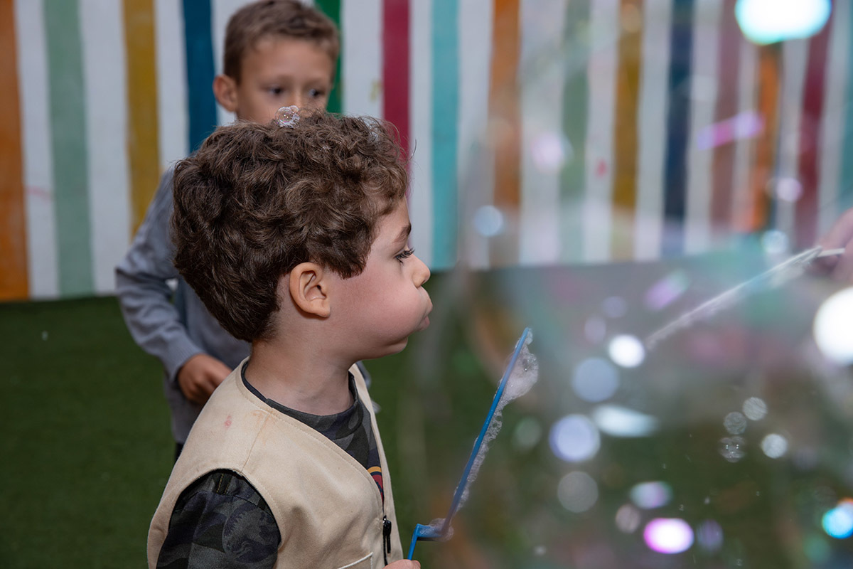 Bolhas de sabão na área externa da Casa de Festa Espaço Aldeia RJ

