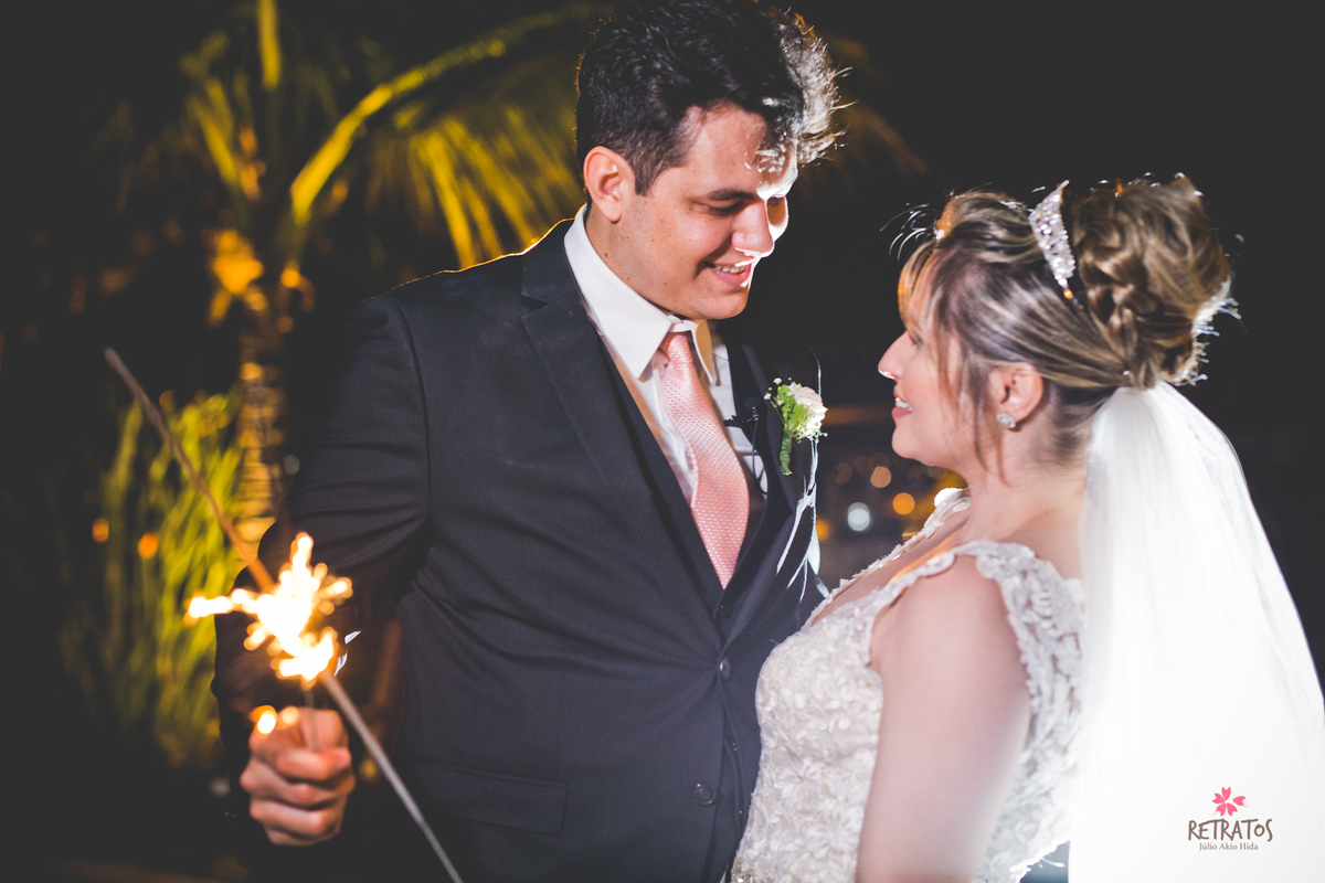 noiva e noivo sparkes fotos apos cerimonia  retratos foto e video itatiba sp fotografo de casamento