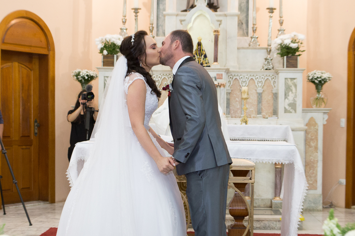 noivos igreja santo Antonio itatiba casamento portal do vale festa itatiba cidade chácara fotos fotografo  retratos foto video julio akio hida
