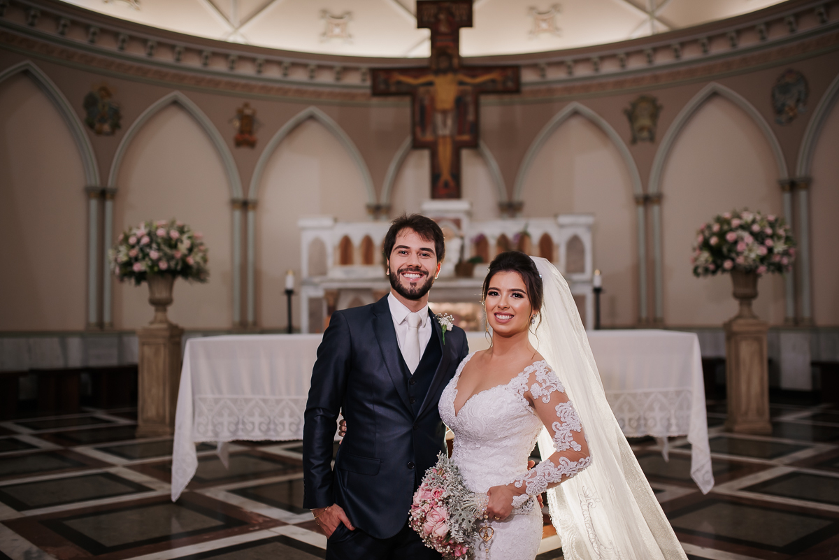 casamentos, casamentos em patos de minas, casamentos no sítio tõe do jó , casamento na igreja dos capuchinhos , hermanas noivas e festas, vestidos de noiva, noiva dos sonhos.