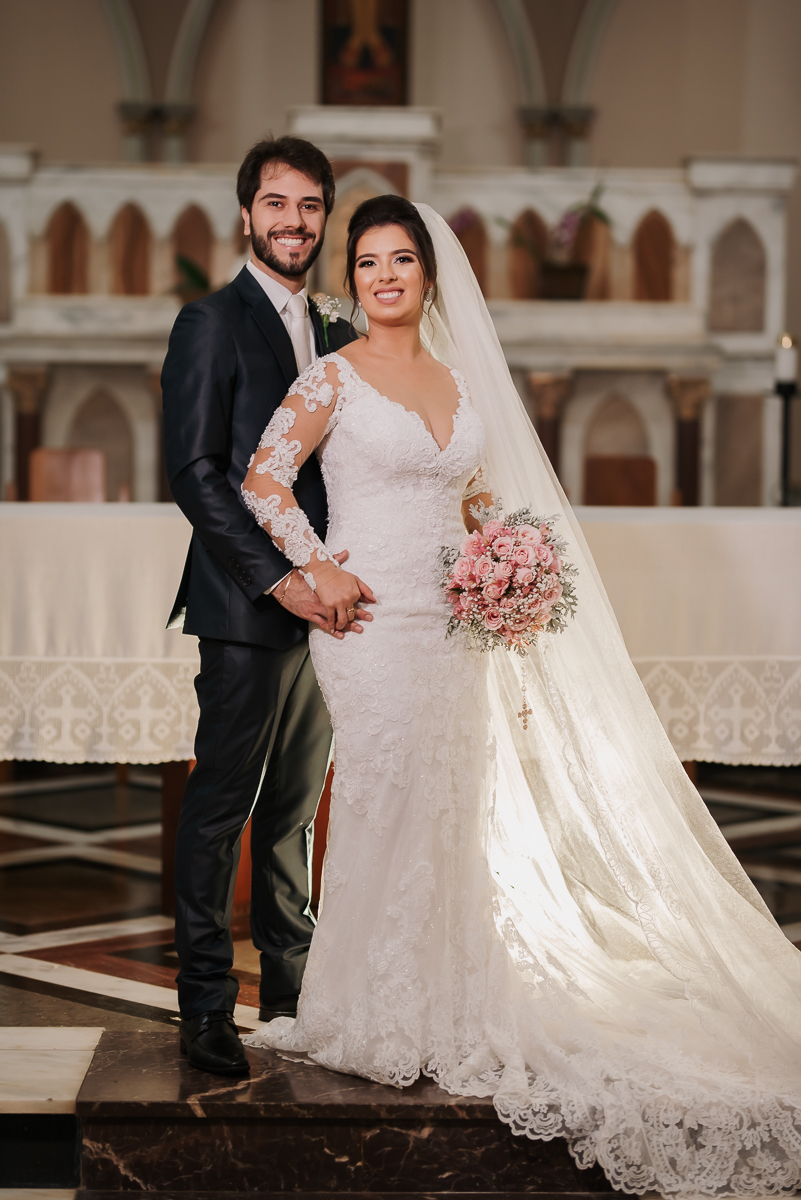 casamentos, casamentos em patos de minas, casamentos no sítio tõe do jó , casamento na igreja dos capuchinhos , hermanas noivas e festas, vestidos de noiva, noiva dos sonhos.