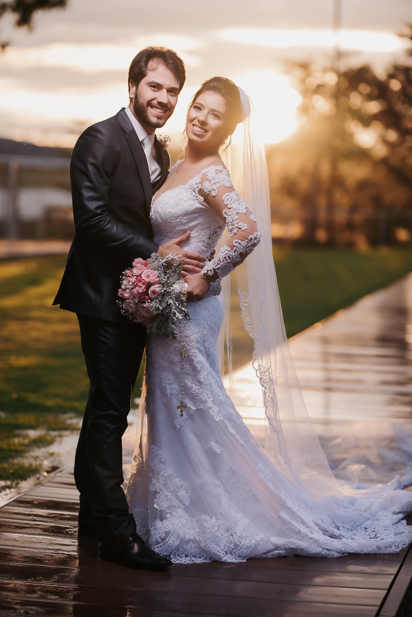 casamentos, casamentos em patos de minas, casamentos no sítio tõe do jó , casamento na igreja dos capuchinhos , hermanas noivas e festas, vestidos de noiva, noiva dos sonhos.