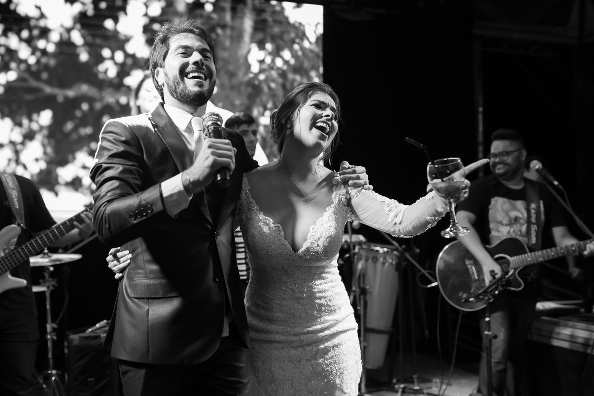 casamentos, casamentos em patos de minas, casamentos no sítio tõe do jó , casamento na igreja dos capuchinhos , hermanas noivas e festas, vestidos de noiva, noiva dos sonhos.