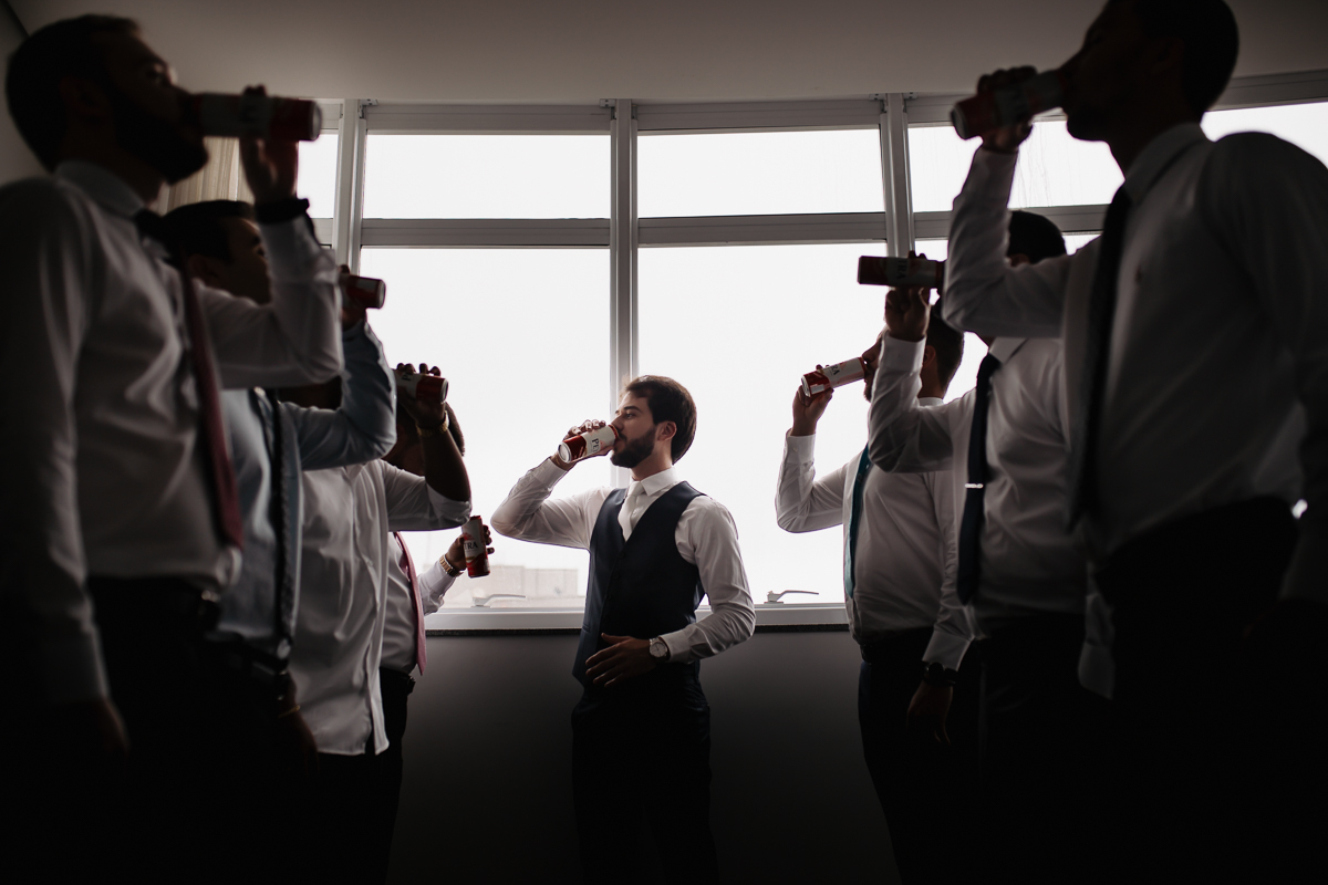 Felippe Leal Fotografo de casamentos e eventos em patos de minas e regiao, Makinf off do noivo. Noivo se produzindo