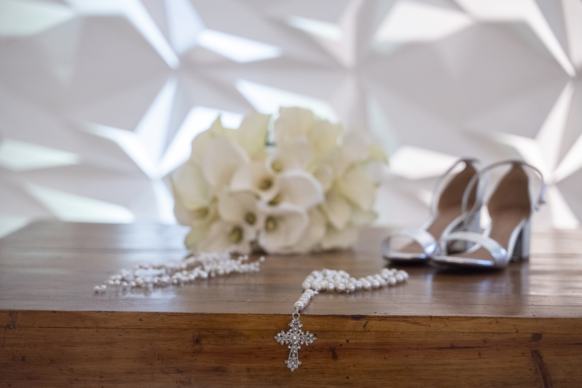 acessórios da noiva em uma foto do studio juca sousa