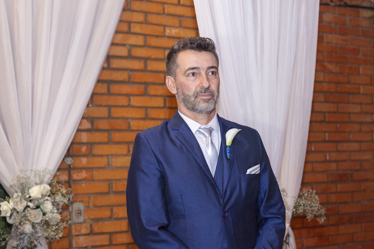  pelas lentes do studio juca sousa o noivo espera a entrada da noiva