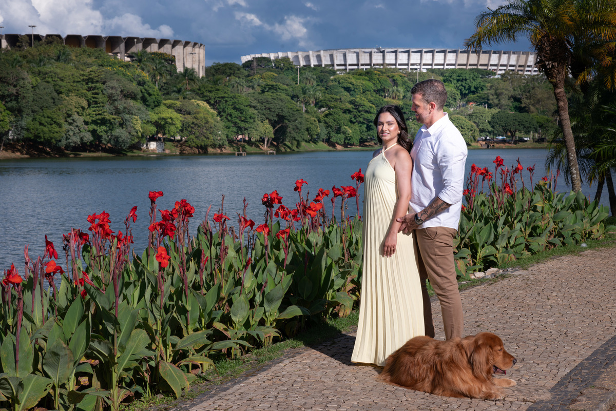 Ensaio pré wedding com pet em Belo Horizonte: amor, leveza e momentos reais.