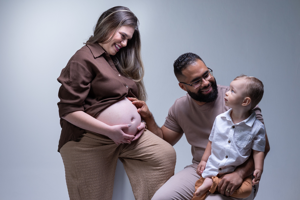 O amor da família cresce junto com a barriga.