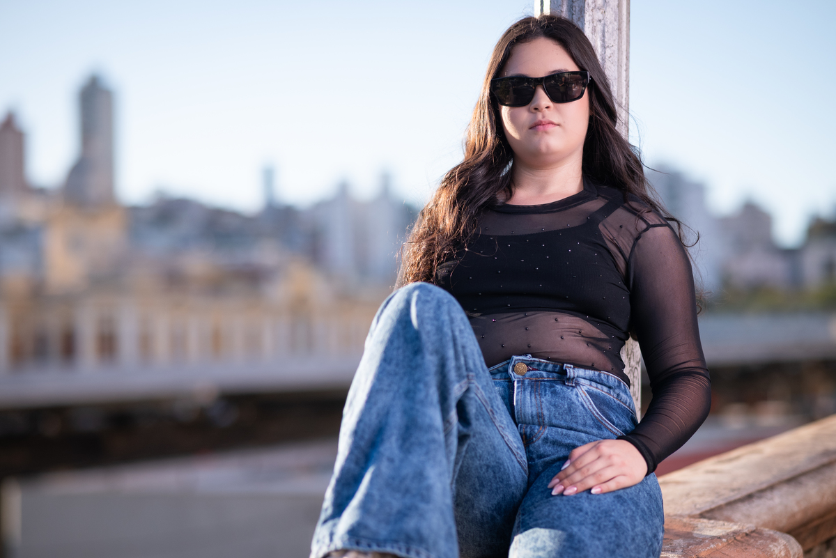 Retratos cheios de emoção durante um ensaio feminino na capital mineira
