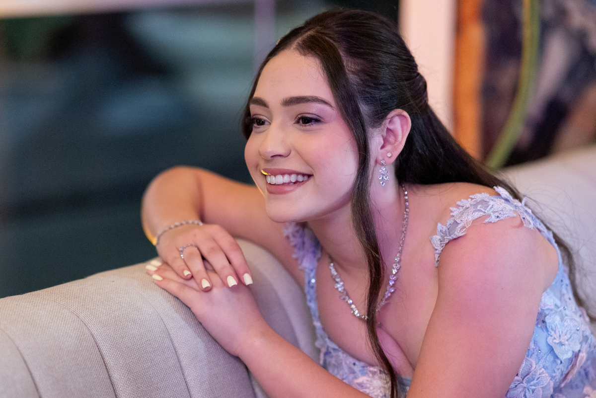 Há momentos que não precisam de poses: basta um sorriso verdadeiro para revelar toda a felicidade de uma noite especial.