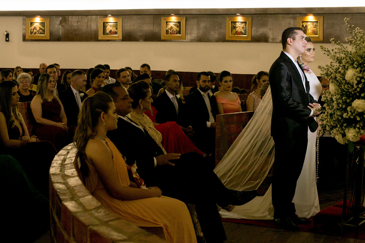 noiva
noivo
igreja santissima trindade
casamento catolico