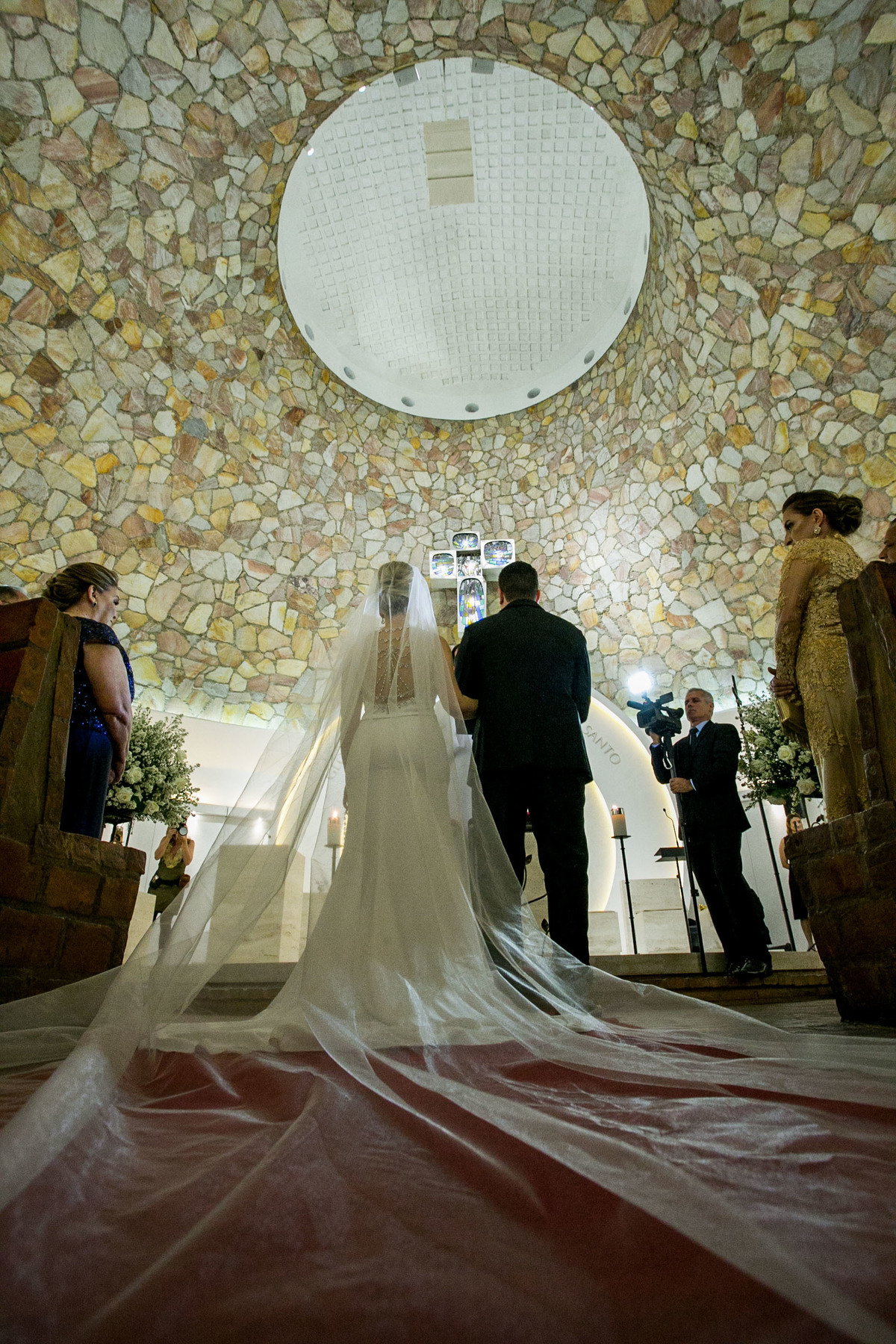 noiva
noivo
igreja santissima trindade
casamento catolico