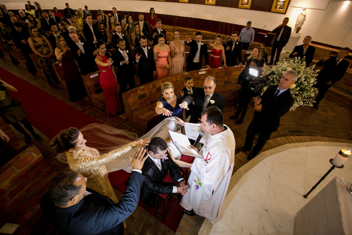 noiva
noivo
igreja santissima trindade
casamento catolico