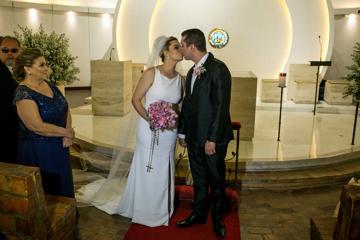 noiva
noivo
igreja santissima trindade
casamento catolico