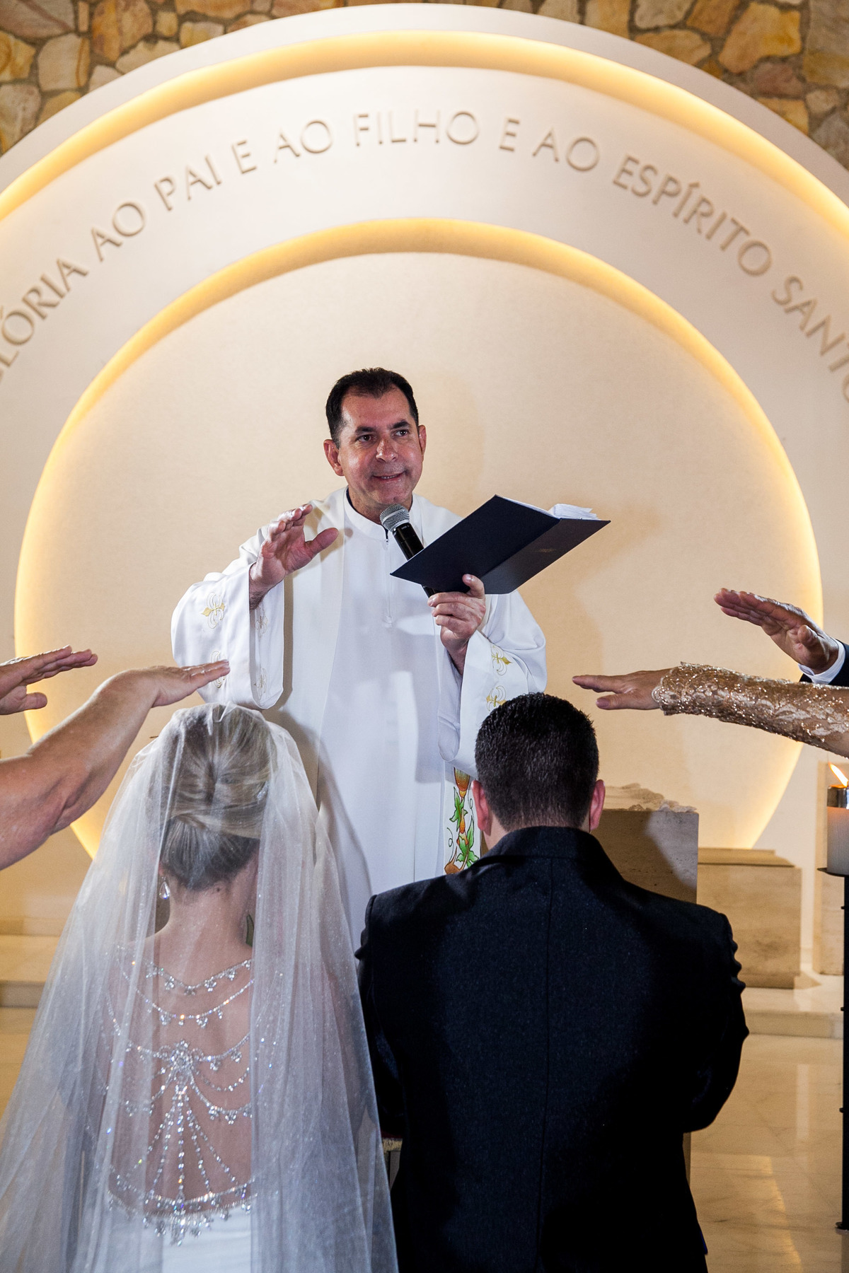 noiva
noivo
igreja santissima trindade
casamento catolico