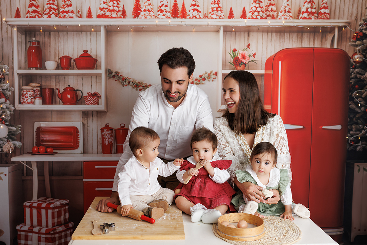 natal, natal 2024, sessão de natal, sessão fotográfica, sessão de fotos natal, bolinhos de natal, bolachas de natal, bolinhos de canela, bolachas de natal, aroma a canela, natal com crinaças, fotógrafo de coimbra, sessão de fotos coimbra