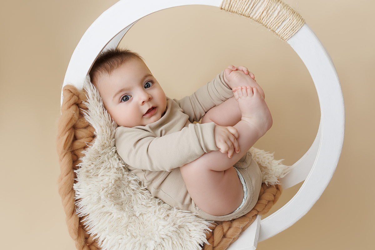 sessão fotografias, sessão infantil, fotografia de crianças, newborn, fotógrafo coimbra, grávida, fotografia newborn, acompanhamento, infantil, smash the cake, fotografias de crianças, foto bebés, 3 meses, 6 meses, 9 meses, foto grávida