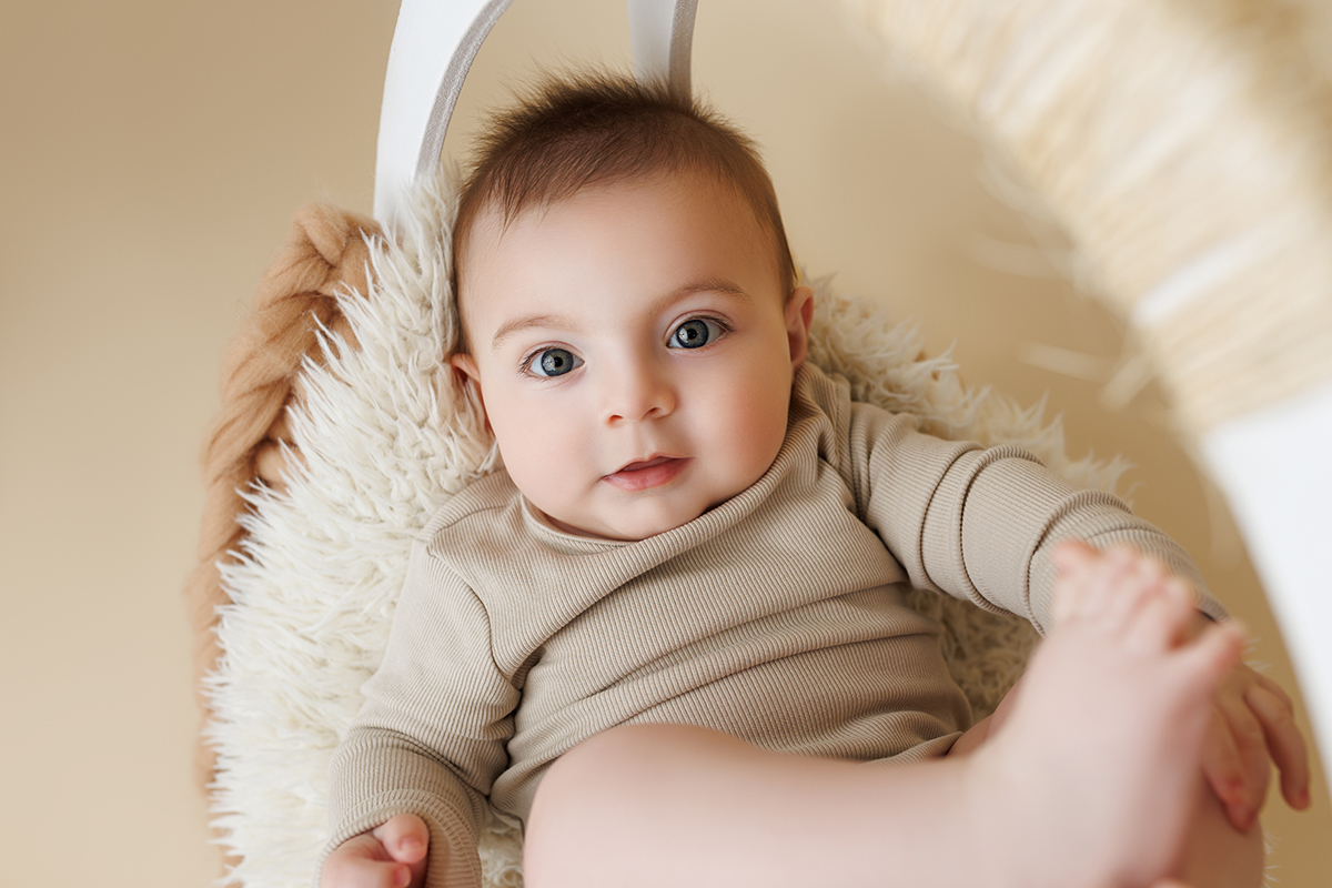 sessão fotografias, sessão infantil, fotografia de crianças, newborn, fotógrafo coimbra, grávida, fotografia newborn, acompanhamento, infantil, smash the cake, fotografias de crianças, foto bebés, 3 meses, 6 meses, 9 meses, foto grávida