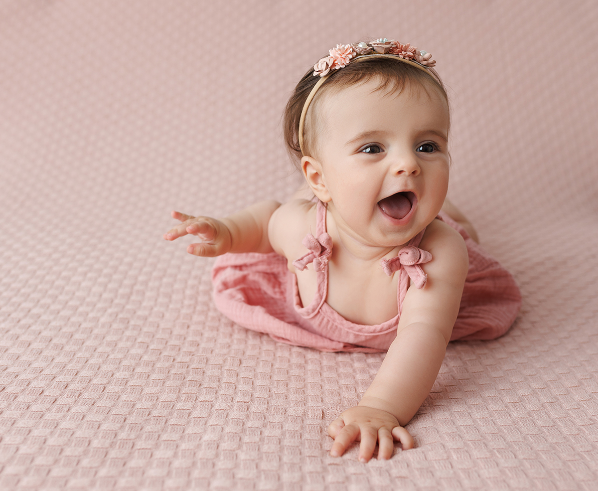 sessão fotografias, sessão infantil, fotografia de crianças, newborn, fotógrafo coimbra, grávida, fotografia newborn, acompanhamento, infantil, smash the cake, fotografias de crianças, foto bebés, 3 meses, 6 meses, 9 meses, foto grávida