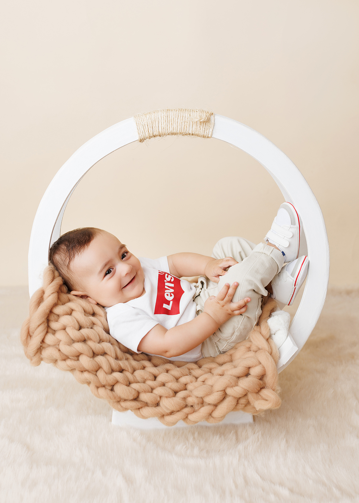 sessão fotografias, sessão infantil, fotografia de crianças, newborn, fotógrafo coimbra, grávida, fotografia newborn, acompanhamento, infantil, smash the cake, fotografias de crianças, foto bebés, 3 meses, 6 meses, 9 meses, foto grávida