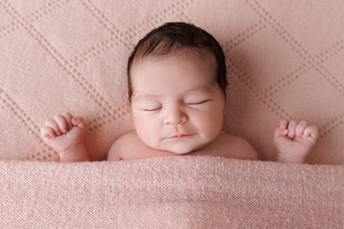 sessão fotografias, sessão infantil, fotografia de crianças, newborn, fotógrafo coimbra, grávida, fotografia newborn, acompanhamento, infantil, smash the cake, fotografias de crianças, foto bebés, 3 meses, 6 meses, 9 meses, foto grávida