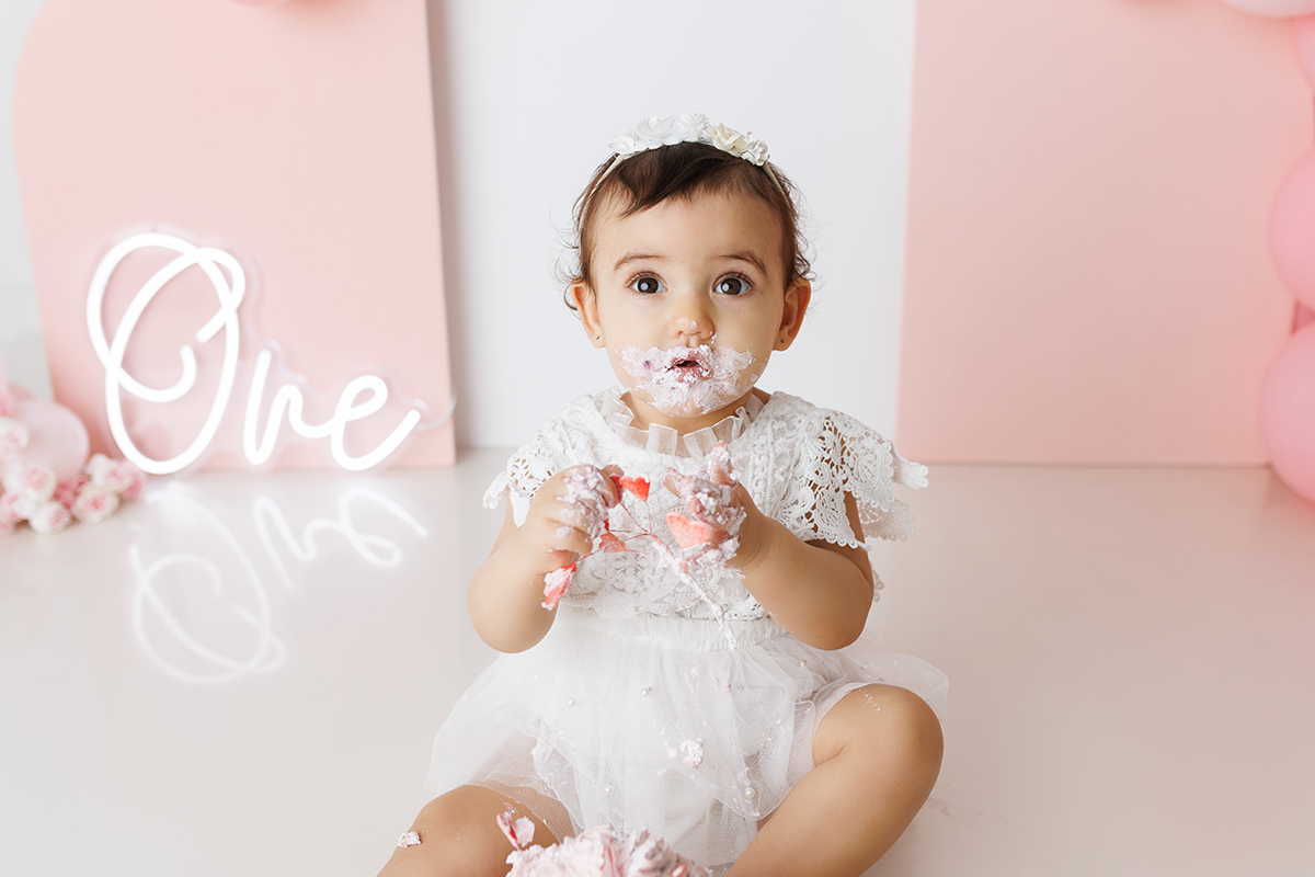 sessão fotografias, sessão infantil, fotografia de crianças, newborn, fotógrafo coimbra, grávida, fotografia newborn, acompanhamento, infantil, smash the cake, fotografias de crianças, foto bebés, 3 meses, 6 meses, 9 meses, foto grávida