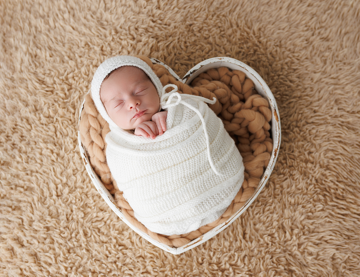 sessão fotografias, sessão infantil, fotografia de crianças, newborn, fotógrafo coimbra, grávida, fotografia newborn, acompanhamento, infantil, smash the cake, fotografias de crianças, foto bebés, 3 meses, 6 meses, 9 meses, foto grávida