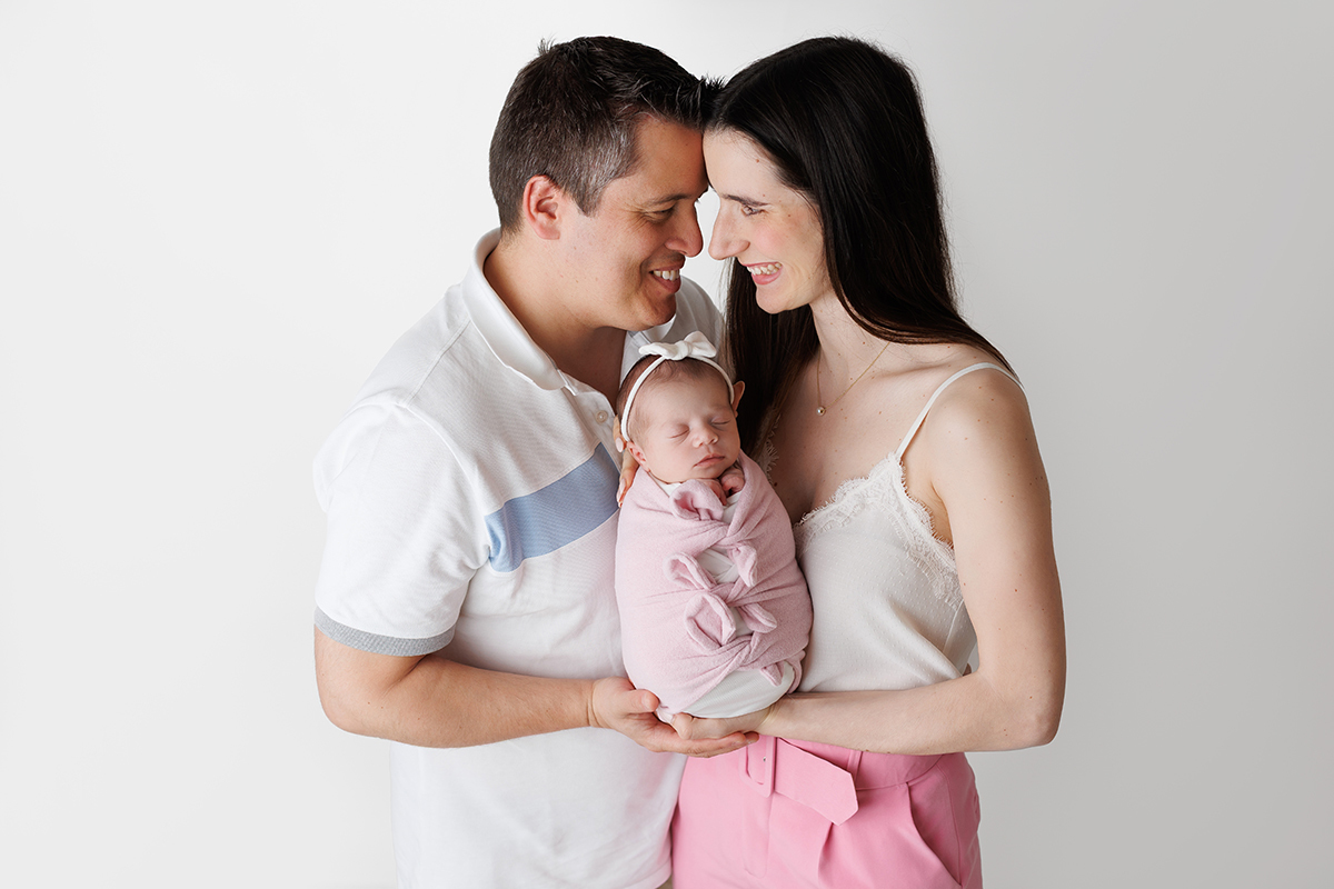 sessão fotografias, sessão infantil, fotografia de crianças, newborn, fotógrafo coimbra, grávida, fotografia newborn, acompanhamento, infantil, smash the cake, fotografias de crianças, foto bebés, 3 meses, 6 meses, 9 meses, foto grávida