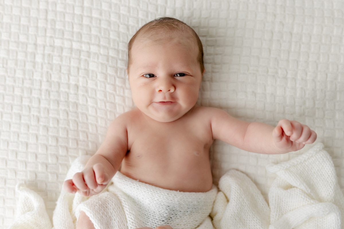 sessão fotografias, sessão infantil, fotografia de crianças, newborn, fotógrafo coimbra, grávida, fotografia newborn, acompanhamento, infantil, smash the cake, fotografias de crianças, foto bebés, 3 meses, 6 meses, 9 meses, foto grávida