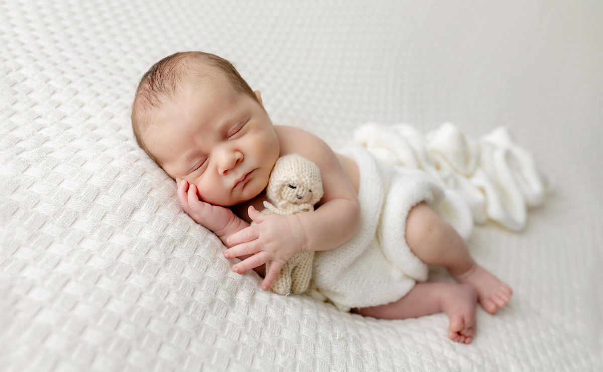 sessão fotografias, sessão infantil, fotografia de crianças, newborn, fotógrafo coimbra, grávida, fotografia newborn, acompanhamento, infantil, smash the cake, fotografias de crianças, foto bebés, 3 meses, 6 meses, 9 meses, foto grávida